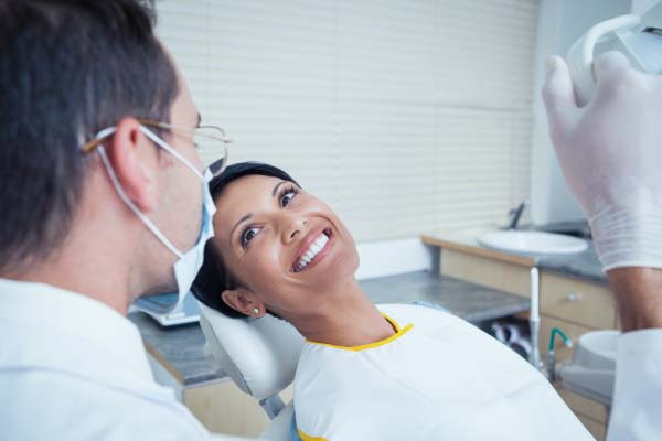 What's Involved in the Dental Bonding Procedure? - Thanasas Family Dental  Care Troy Michigan