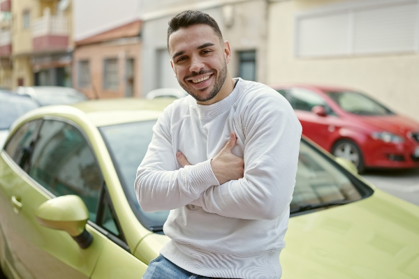Why You Should Visit A Cosmetic Dentist For Teeth Whitening
